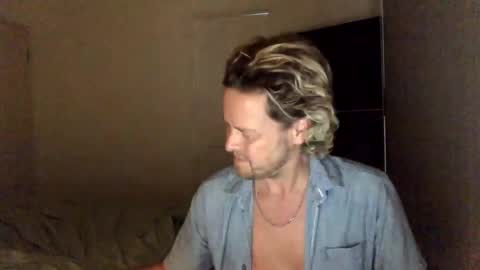 Snapshot of gcsurfer81 chatting on 12.18.24 gcsurfer81 online show from 12.18.24