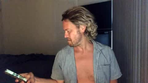 Snapshot of gcsurfer81 chatting on 02.26.25 gcsurfer81 online show from 02.26.25