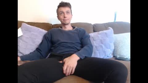 Snapshot of gdanch chatting on 11.02.25 G online show from 11.02.25