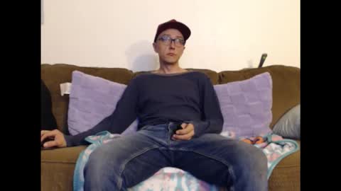 Snapshot of gdanch chatting on 11.13.25 G online show from 11.13.25