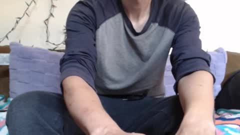 Snapshot of gdanch chatting on 11.22.25 G online show from 11.22.25