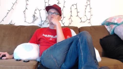 Snapshot of gdanch chatting on 11.28.25 G online show from 11.28.25