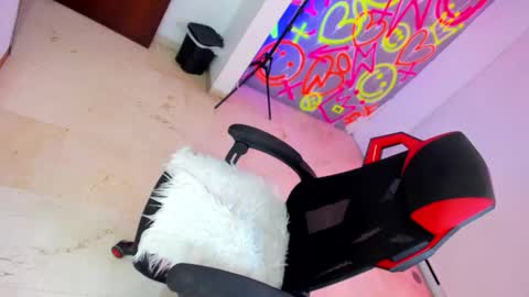 Snapshot of geanna_rose chatting on 10.30.25 geanna_rose online show from 10.30.25