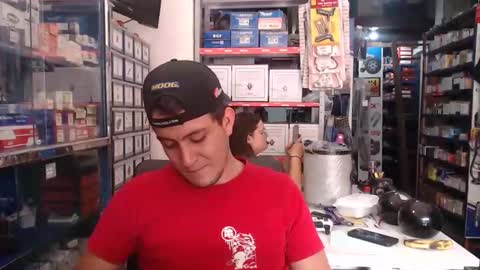 Snapshot of geckohot25 chatting on 10.18.25 DANI 3 online show from 10.18.25