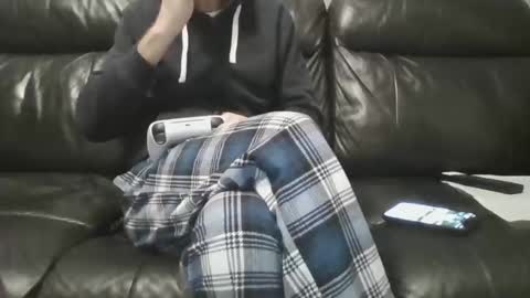 Snapshot of geeezer64 chatting on 01.12.25 geeezer64 online show from 01.12.25