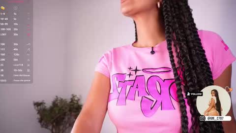 Snapshot of gemmacarter_ chatting on 10.01.25 online show from 10.01.25