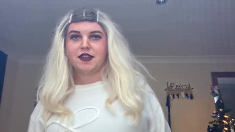 Snapshot of gemmaquinzel chatting on 11.30.25 gemmaquinzel online show from 11.30.25