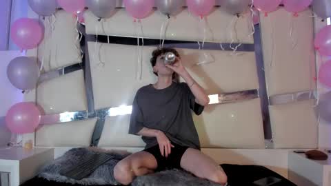 Snapshot of genesis_ask chatting on 10.31.25 Genesis online show from 10.31.25