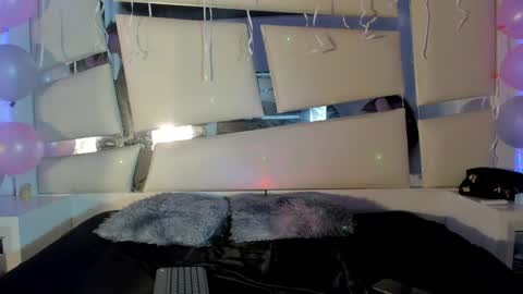 Snapshot of genesis_ask chatting on 11.03.25 Genesis online show from 11.03.25