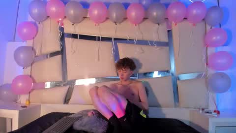 Snapshot of genesis_ask chatting on 11.05.25 Genesis online show from 11.05.25