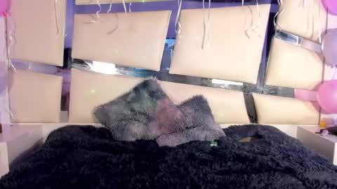 Snapshot of genesis_ask chatting on 11.11.25 Genesis online show from 11.11.25