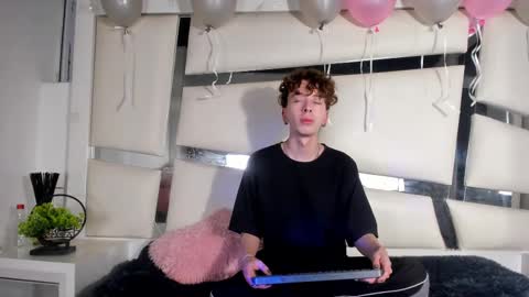 Snapshot of genesis_ask chatting on 11.19.25 Genesis online show from 11.19.25