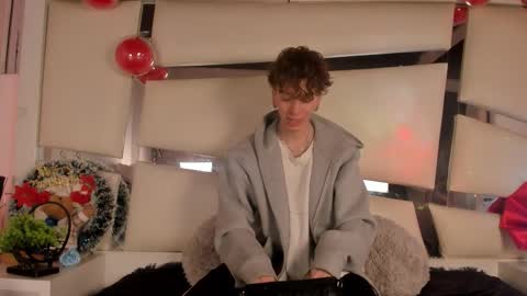 Snapshot of genesis_ask chatting on 12.23.25 Genesis online show from 12.23.25