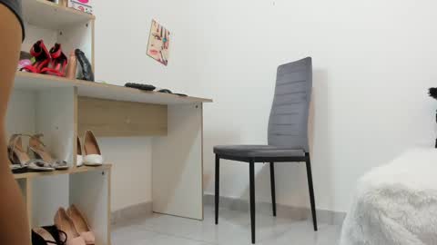 Snapshot of genesis_torres chatting on 11.05.25 Genesis online show from 11.05.25