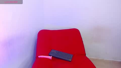 Snapshot of genesisgomez chatting on 11.07.25 Genesis online show from 11.07.25