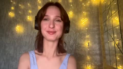 Snapshot of genieflug chatting on 04.20.26 Riana online show from 04.20.26