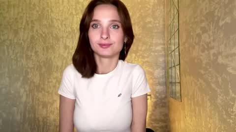 Snapshot of genieflug chatting on 05.21.26 Riana online show from 05.21.26