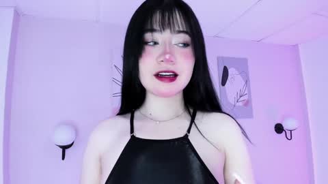 Snapshot of gennesis_love chatting on 12.18.24 Sofia online show from 12.18.24