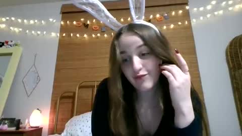 Snapshot of genzfucktoy chatting on 10.31.25 genzfucktoy online show from 10.31.25