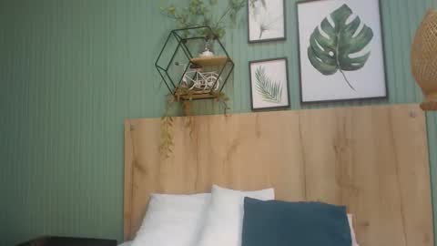 Snapshot of geo_jonnes25 chatting on 10.21.25 Geo J  online show from 10.21.25