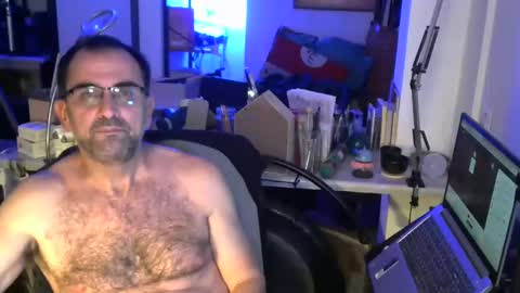 Snapshot of georgempt chatting on 01.01.25 georgempt online show from 01.01.25
