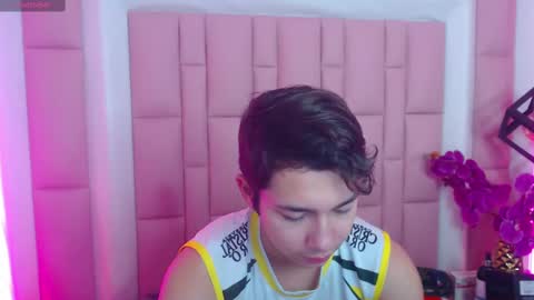 Snapshot of georgesmith_1 chatting on 12.17.24 GEORGE online show from 12.17.24