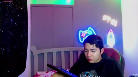 Snapshot of georgesmith_1 chatting on 12.27.24 GEORGE online show from 12.27.24