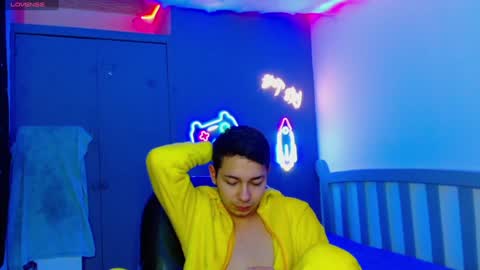 Snapshot of georgesmith_1 chatting on 01.27.25 GEORGE online show from 01.27.25