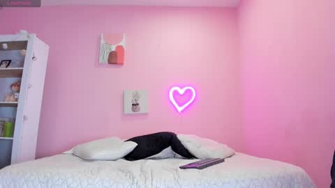 GEORGINA FERRI online show from 09.24.25