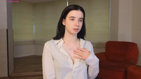 My name is Kelly online show from 10.11.25