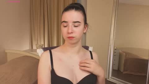 My name is Kelly online show from 10.18.25