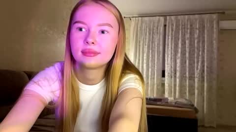 Snapshot of gerishingleton chatting on 10.02.25 Amelia online show from 10.02.25