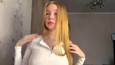 Snapshot of gerishingleton chatting on 10.18.25 Amelia online show from 10.18.25