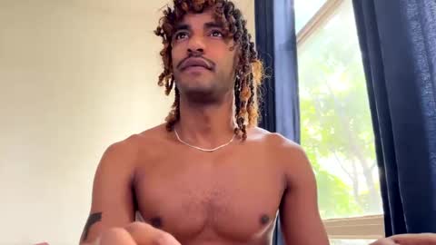 Snapshot of gerson229 chatting on 10.15.25 gerson229 online show from 10.15.25