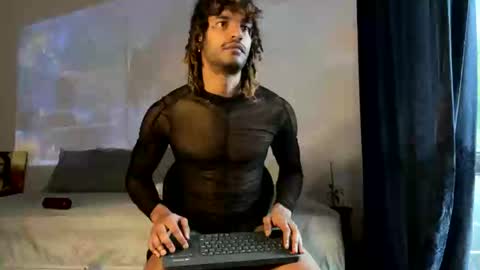 Snapshot of gerson229 chatting on 10.31.25 gerson229 online show from 10.31.25