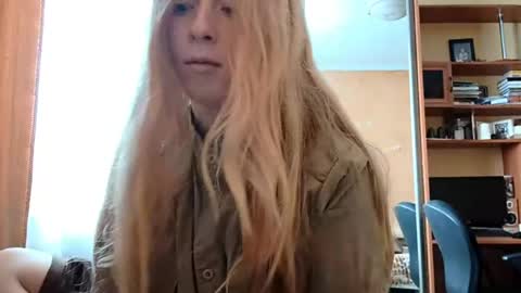 Snapshot of gertrudisturbe chatting on 04.14.26 Kate online show from 04.14.26