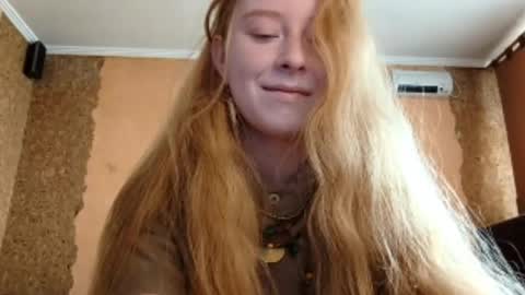 Snapshot of gertrudisturbe chatting on 04.18.26 Kate online show from 04.18.26