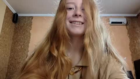 Snapshot of gertrudisturbe chatting on 04.21.26 Kate online show from 04.21.26