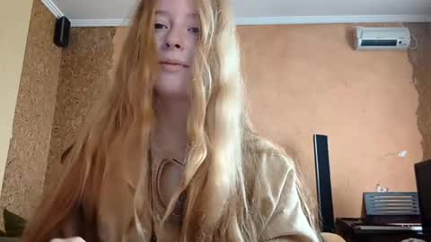 Snapshot of gertrudisturbe chatting on 04.28.26 Kate online show from 04.28.26