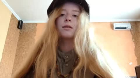 Snapshot of gertrudisturbe chatting on 04.30.26 Kate online show from 04.30.26