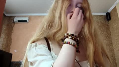 Snapshot of gertrudisturbe chatting on 05.08.26 Kate online show from 05.08.26