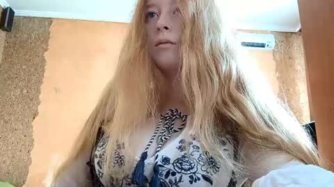 Snapshot of gertrudisturbe chatting on 05.16.26 Kate online show from 05.16.26
