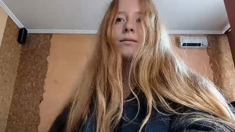 Snapshot of gertrudisturbe chatting on 05.22.26 Kate online show from 05.22.26