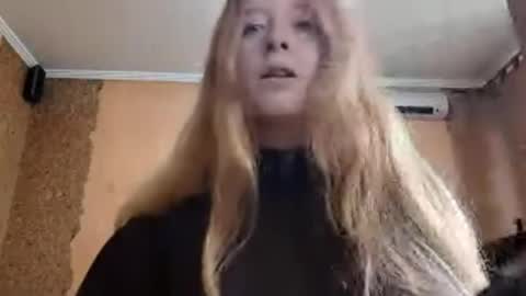 Snapshot of gertrudisturbe chatting on 05.25.26 Kate online show from 05.25.26