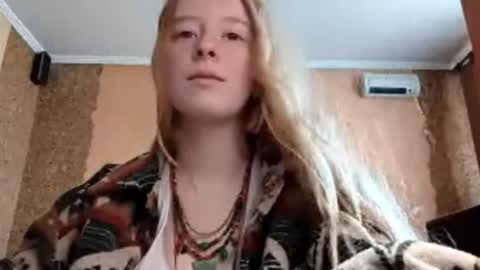 Snapshot of gertrudisturbe chatting on 05.27.26 Kate online show from 05.27.26