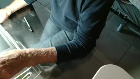 Snapshot of gesiur chatting on 09.16.25 geo online show from 09.16.25