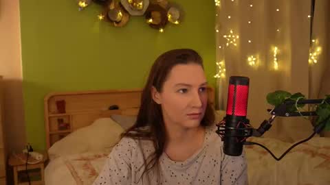 Anna online show from 10.21.25