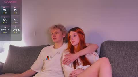 Snapshot of gethigh_ chatting on 09.09.25 Liz and Mark online show from 09.09.25