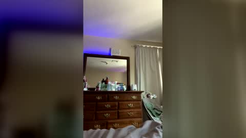 gggpixieprincess99 online show from 12.18.25