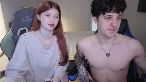 Snapshot of ggoppolsme chatting on 10.16.25 Ester and Ri online show from 10.16.25